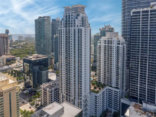 1050 Brickell Ave APT 208, Miami, FL 33131