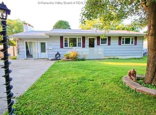 2011 Lakewood Dr, Saint Albans, WV 25177