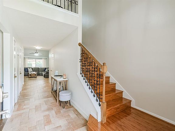 4th image of 16410 Dawncrest Way