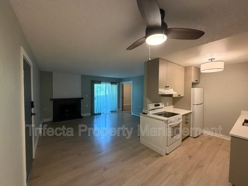 2 bed, 1.0 bath, 715 sqft, $1,495 — Photo 4