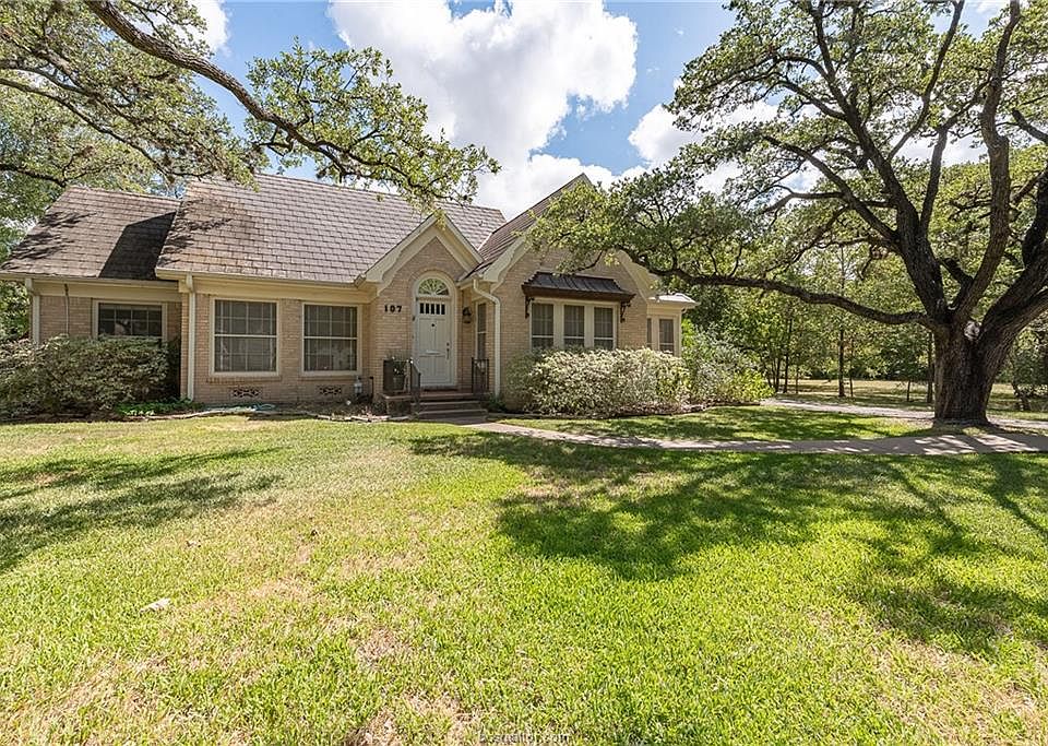 107 Pershing Ave, College Station, TX 77840 | Zillow