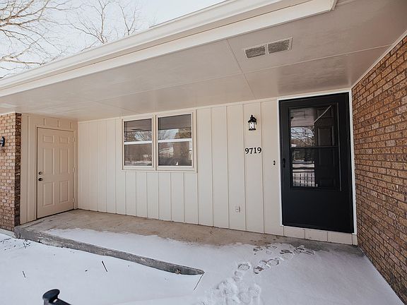 3rd image of 9719 Wilcox Dr