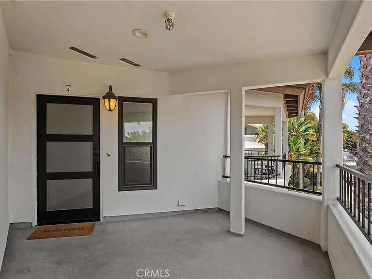 210 Avenida Montalvo #4 — Photo 2