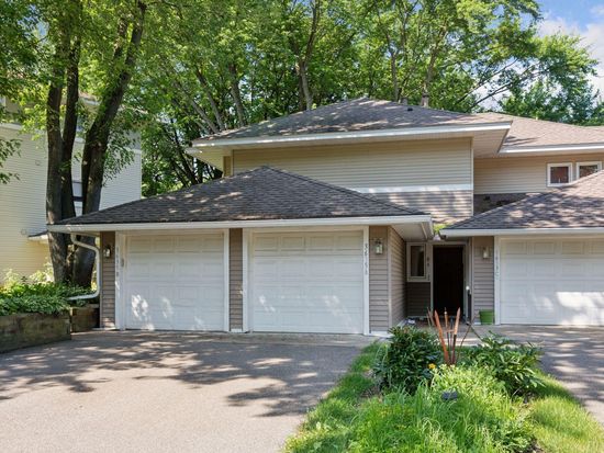 3635 Saint Francis Way APT B, Eagan, MN 55123