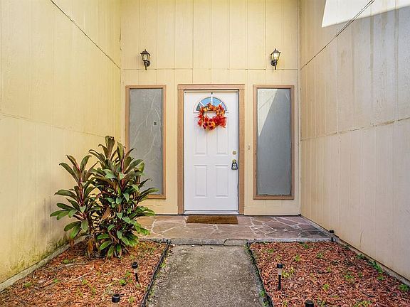 4th image of 16726 Frigate Dr