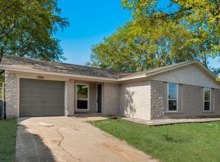 3241 Pacesetter Dr, Dallas, TX 75241