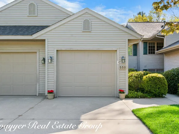 558 Tournament Cir, Muskegon, MI 49444