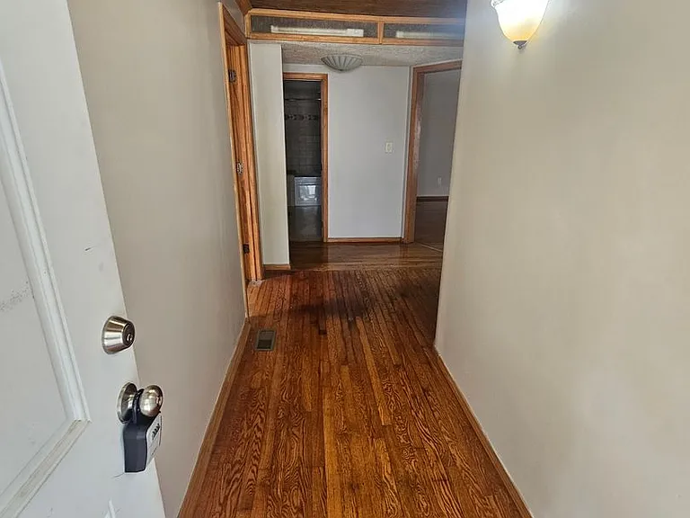 1012 W Elm Arc — Photo 2