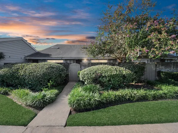 12934 Greenway Chase Ct #2934, Houston, TX 77072