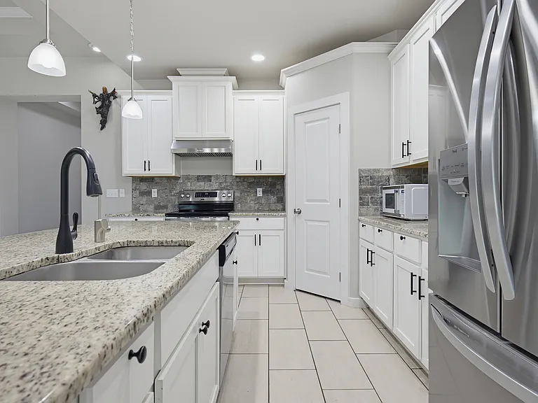 1012 Pasadena St — Photo 8