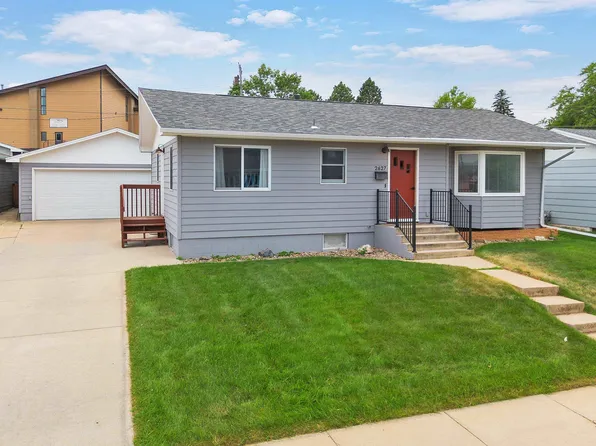 2627 Lawndale Dr, Rapid City, SD 57702