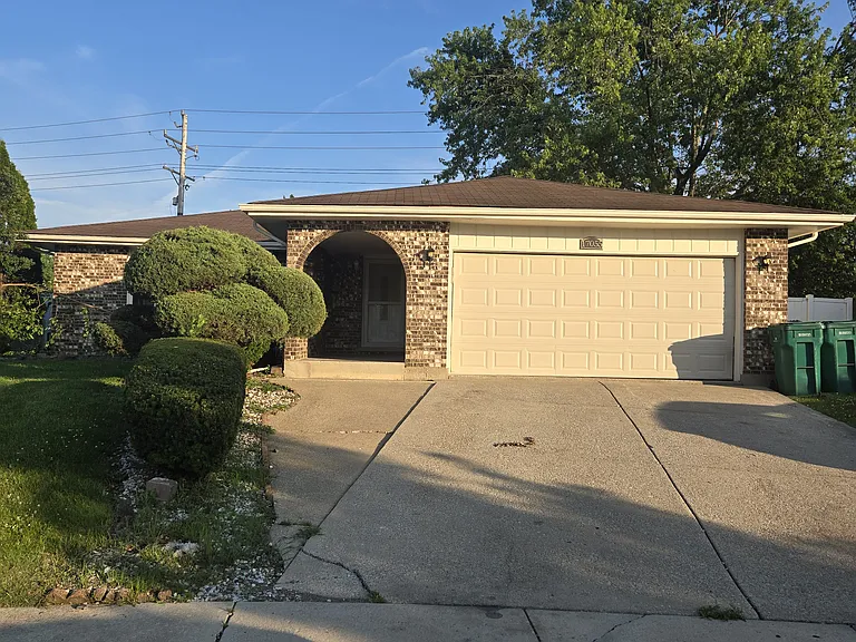 17055 Hickory Ct — Photo 8