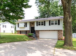 3307 28th Street Ct, Rock Island, IL