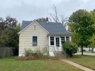 18257 Oakwood Ave, Lansing, IL 60438