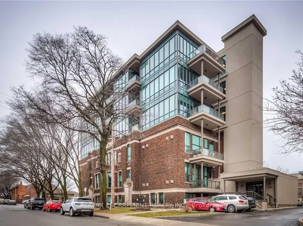50 Murray St W #106, Hamilton, ON L8L 1B3