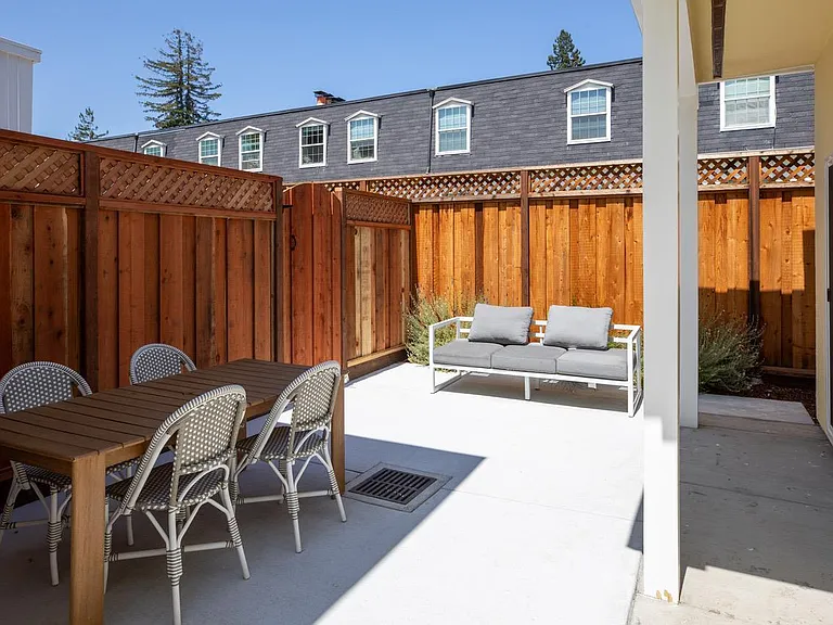 1161 Noel Dr #B — Photo 7