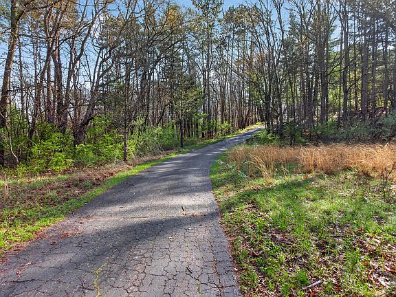 3rd image of 9437 Fisk Rd