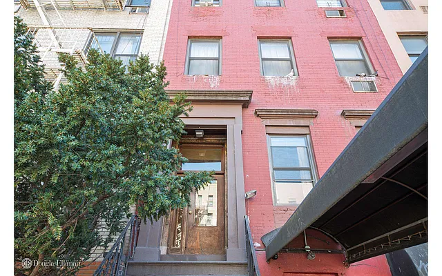 Rented by Douglas Elliman | media 16