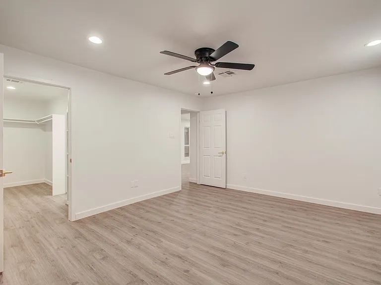 523 Brandon Rd — Photo 18