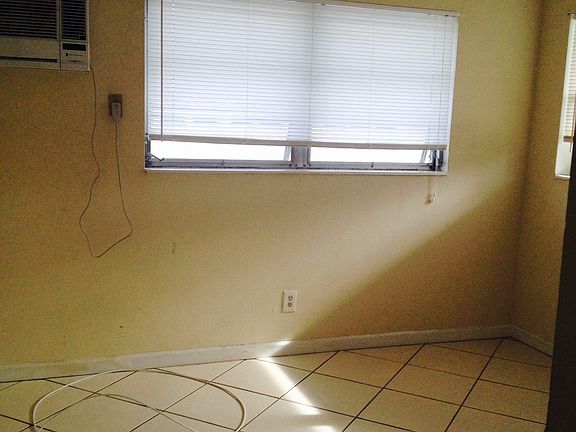 5th image of 745 NE 15th Ave APT 14