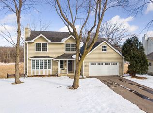 19415 Vine Ridge Rd, Shorewood, MN 55331