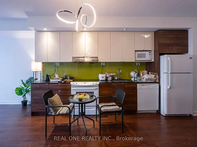 121 McMahon Dr #2802 — Photo 4