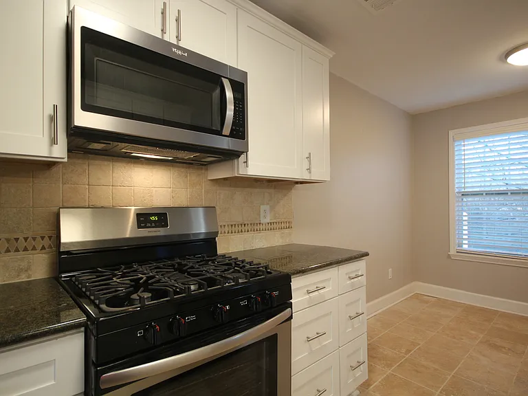 945 Mill Stone Dr — Photo 11