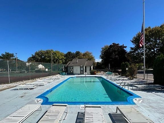 4th image of 39308 Heatherheath Dr