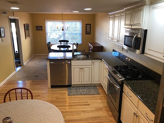 Kitchen & dining room