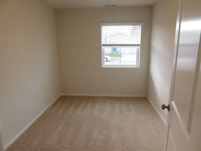 4737 Navigation Ave NE — Photo 17