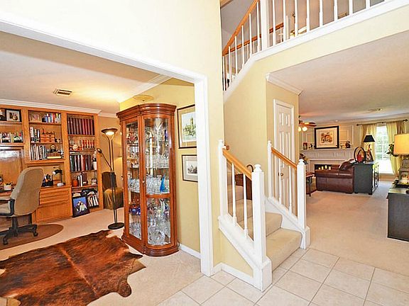 5th image of 3908 Saint Michaels Ct