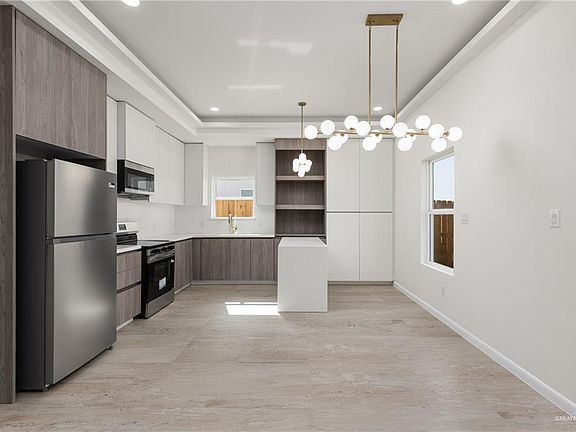 4th image of 1502 Samara Ave #2D
