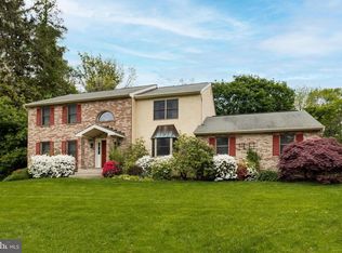 694 Stonegate Ct, West Chester, PA 19380
