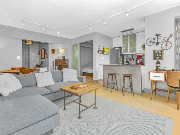 316 West 84th Street 4C image 2 of 12