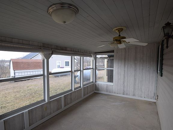 5th image of 10331 Wildflower Dr