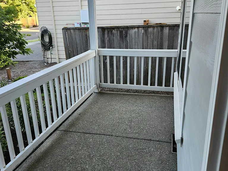 203 NE 55th Ave — Photo 5