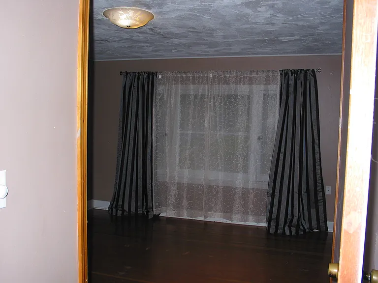 1102 W 11th Ave — Photo 15