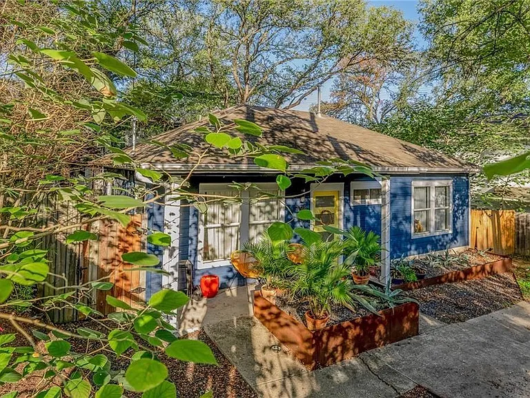 1198 E M Franklin Ave — Photo 4