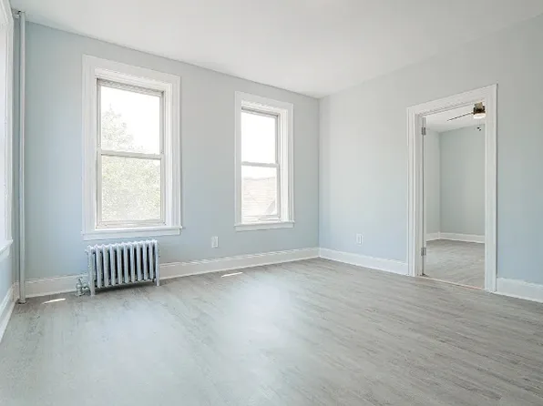 1906 West Ninth Street image 1 of 4