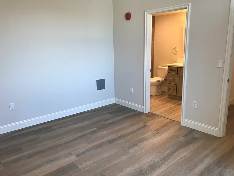 5302 Cleon Ave #102 — Photo 29