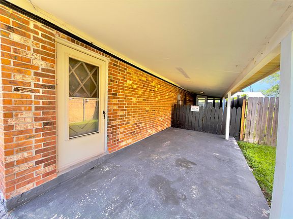 2nd image of 113 Rhett Pl