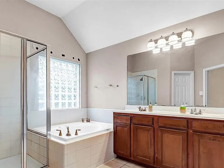 8318 Lemonmint Meadow Dr — Photo 30