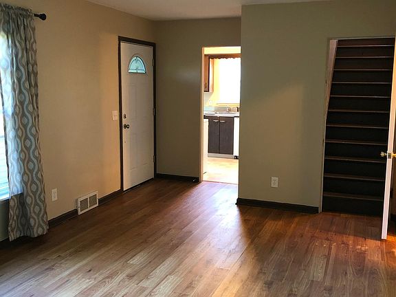 2nd image of 520 Cornell Ave