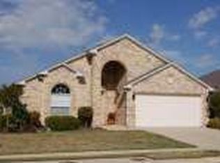 8701 Sunset Trace Dr, Fort Worth, TX 76244