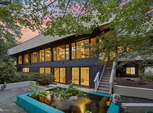 7828 Southdown Rd, Alexandria, VA 22308