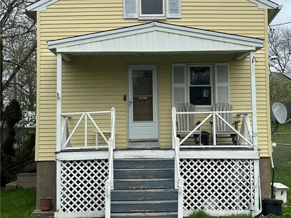 62 Hull St, Seekonk, MA 02771