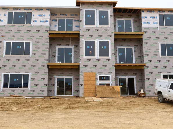 600 Salem Ave SE, Orange City, IA