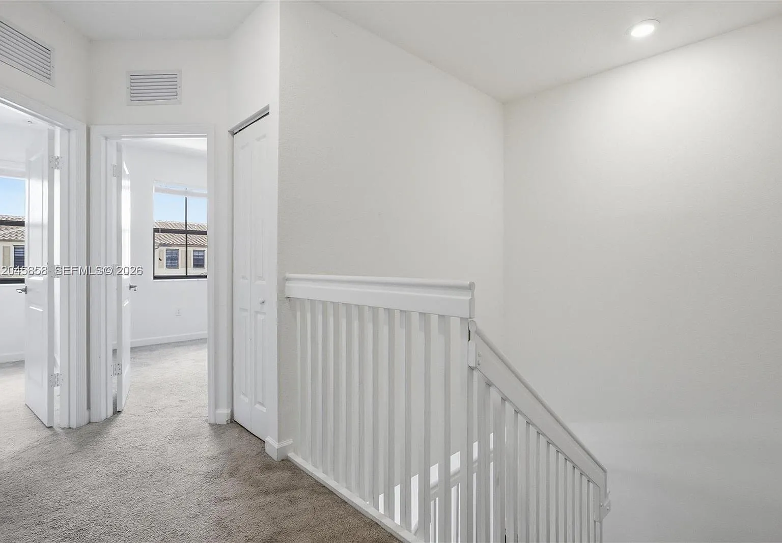3 bed, 2.5 bath, $2,550 — Photo 2