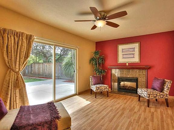 3rd image of 34475 Blackstone Way