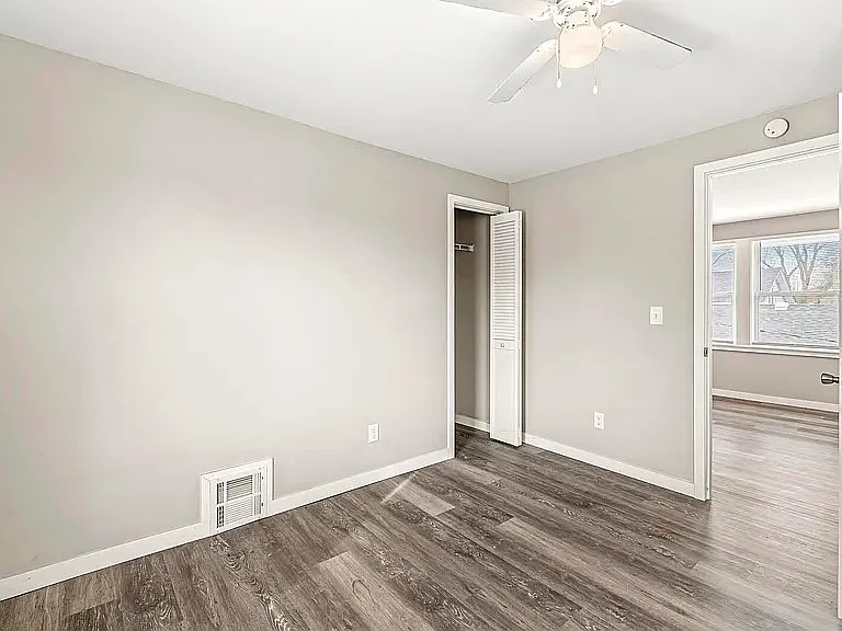 3 bed, $1,145 — Photo 3